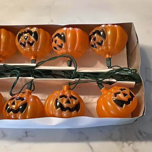 Vintage 90s Halloween 10 Light String Pumpkin Blow Mold Set with Box - 9 ft long - Picture 6 of 15